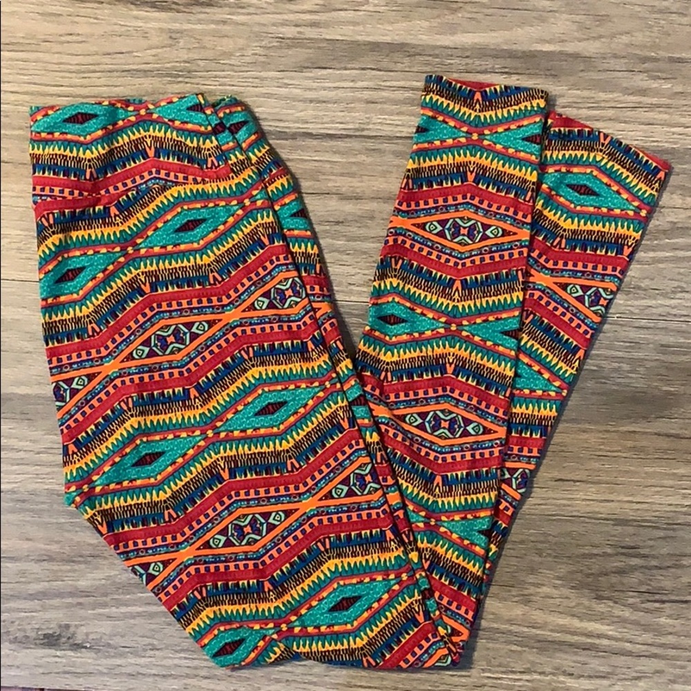 ✨{NEW} LuLaRoe ‘Abstract with Attitude’ Leggings ✨